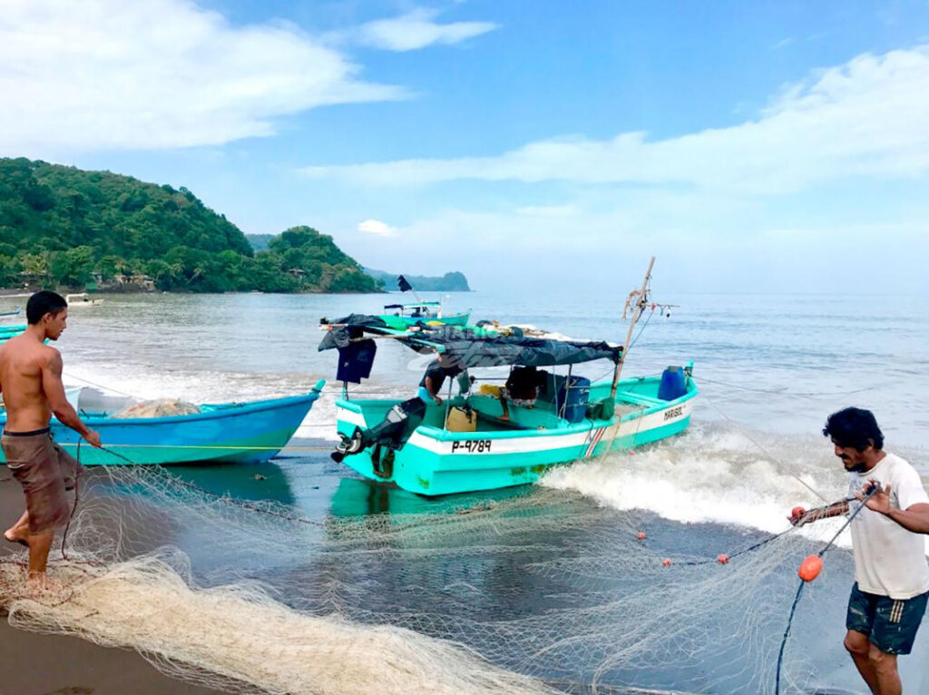 Artesanal fishing from Costa Rica